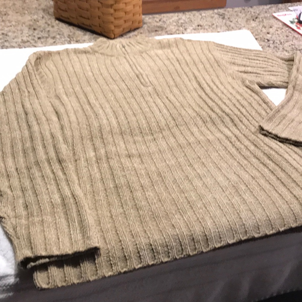 Claiborne sweater